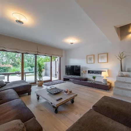 Holiday home Residencial Bella Donna Lux House, Jacuzzi Y Piscina Privada